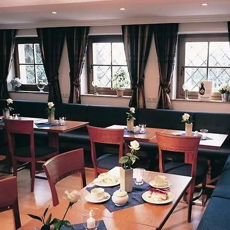 호텔 Schuetzenburg 3*