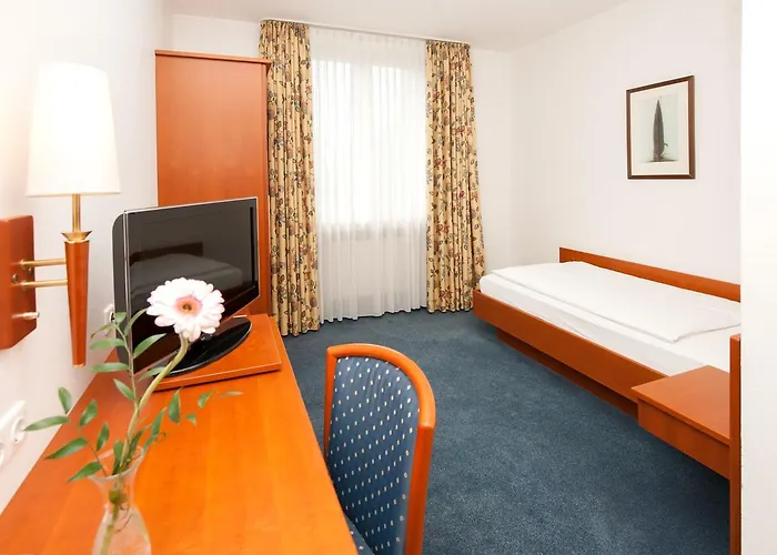 Schuetzenburg 3* Burscheid